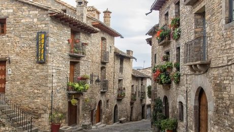 Viajar por España - Aínsa en autocaravana